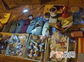 大学女生摆夜摊卖什么好（新手小白摆摊卖什么