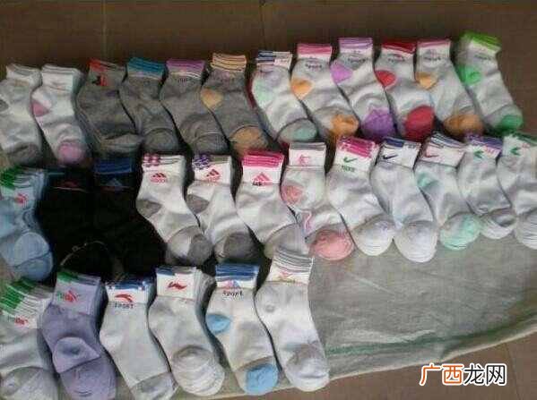 大学女生摆夜摊卖什么好（新手小白摆摊卖什么