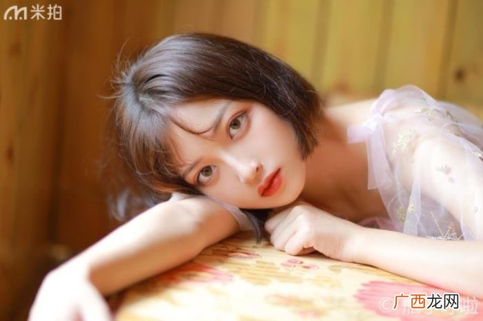 18岁少女唯美私房 唯美女生图片