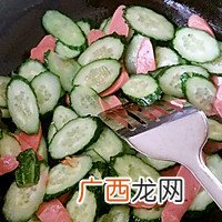黄瓜炒火腿肠