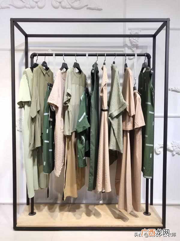 开服装折扣店叫什么名字好（金牌店长教你经营