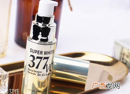 城野医生377美白精华的使用方法 美白同时收缩毛孔