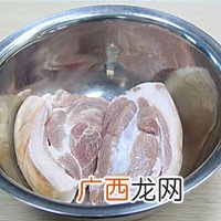 粤菜中广受欢迎的美味蜜汁叉烧