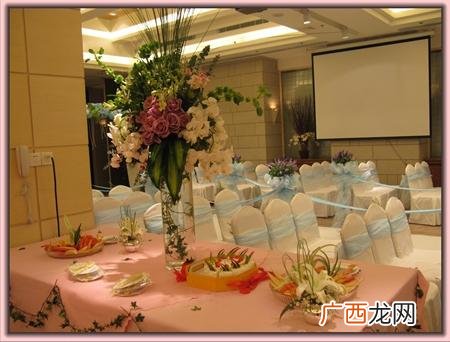 学花艺一般要多少钱学费,开个鲜花店投资大概多少钱