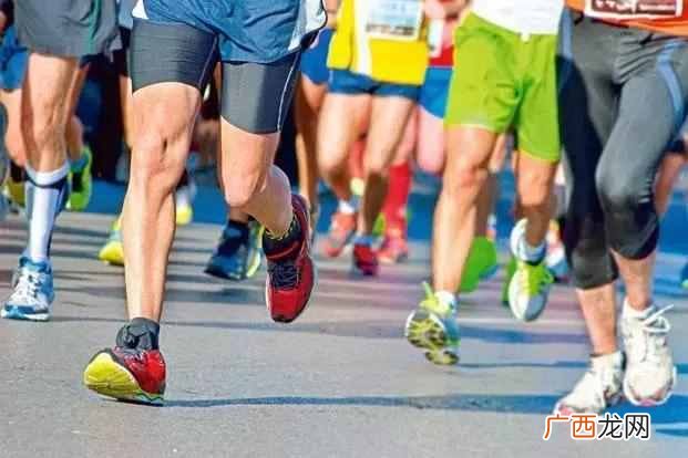 男士跑步适合穿什么袜子（贝克汉、余文乐都这