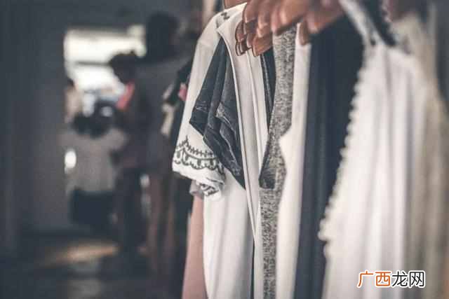 女生做服装销售能学到什么（让顾客100%满意的技