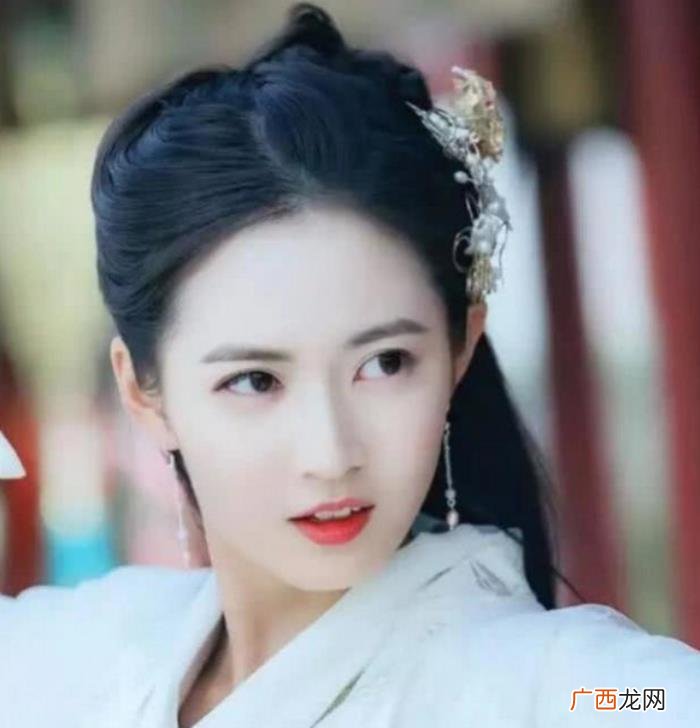 颜值高的女孩特征，女孩儿脸上有这4条线