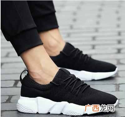 30岁男人穿什么鞋子最显气质（男生常见的3种腿