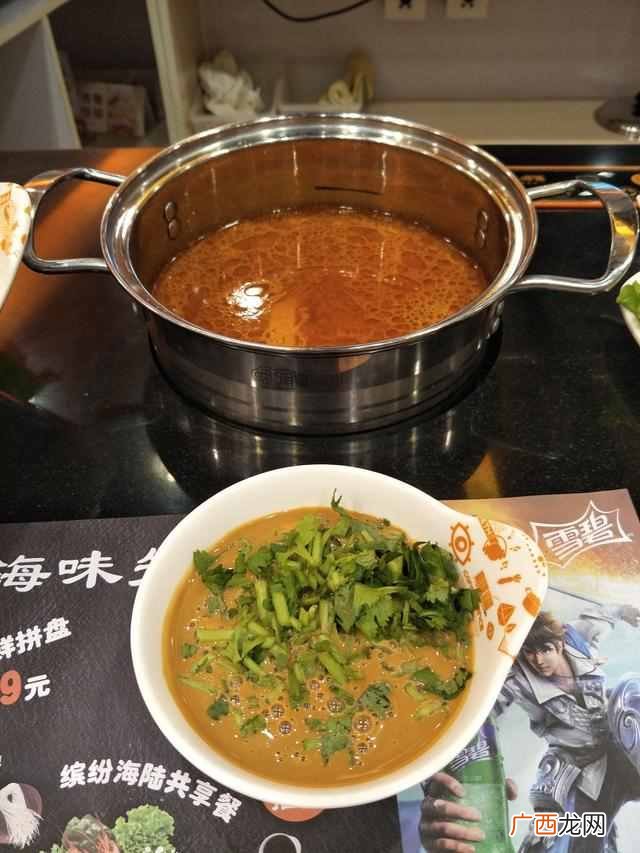 麻辣烫里面都有什么材料（中国最出名的4家麻辣