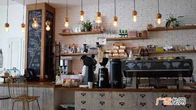 新手开一家小咖啡店要多少钱（经营一家咖啡店