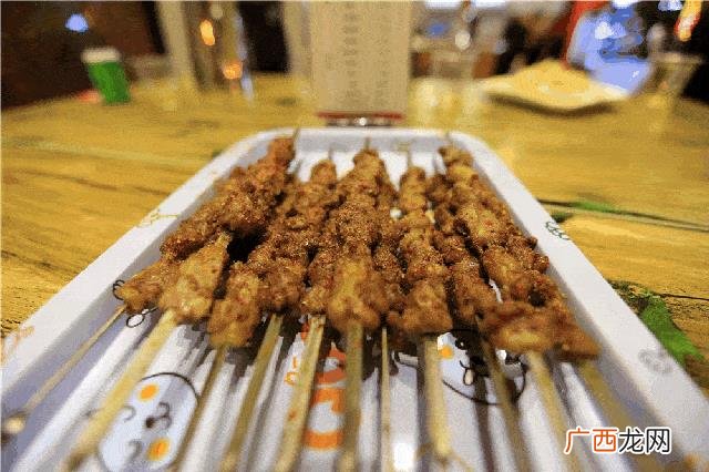 想学做小吃然后摆摊卖 小吃店累不累