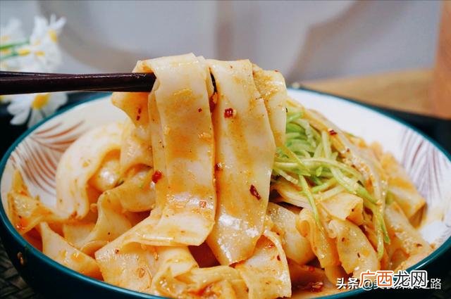网红小吃摆摊,最暴利的摆摊小吃适合一个人做的生意