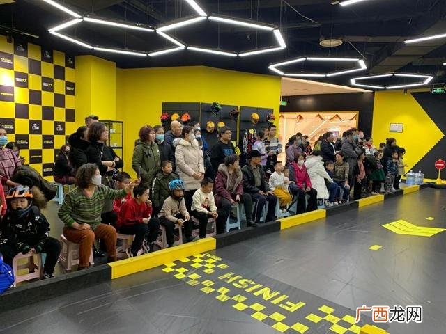 加盟儿童室内乐园多少钱 100平方游乐场
