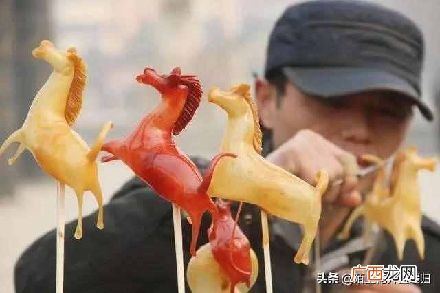 冬天步行街什么好卖（盘点三个适合冬天摆地摊