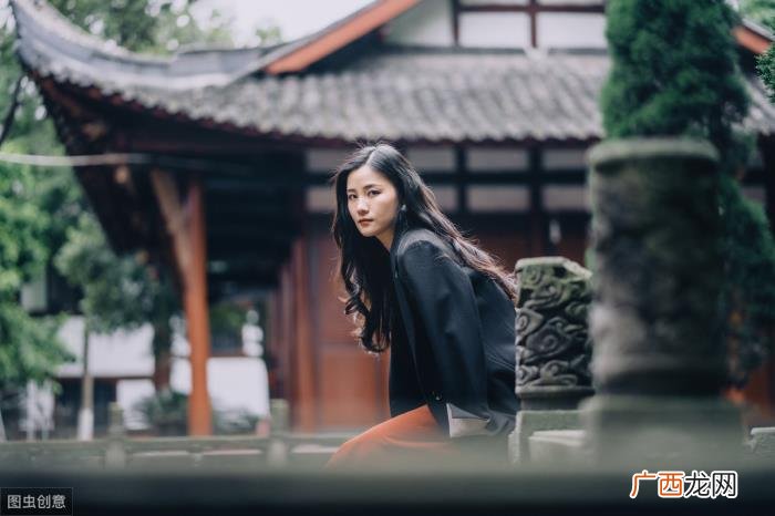 怎么能看出人身上有鬼，3个细节能够暴露女人心里有鬼