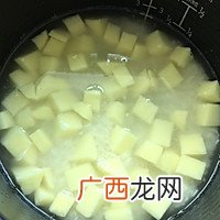 土豆焖饭
