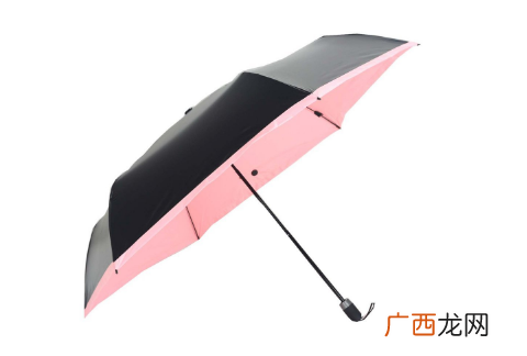 遮阳伞的选择标准 有黑胶涂层的防晒效果更好