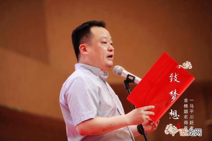 为学生送上向日葵寓意一举夺魁 送什么花给中考的学生比较好