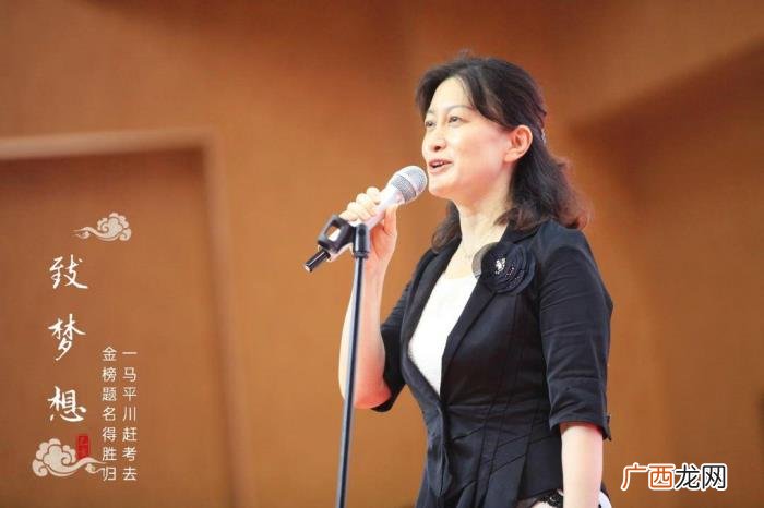 为学生送上向日葵寓意一举夺魁 送什么花给中考的学生比较好