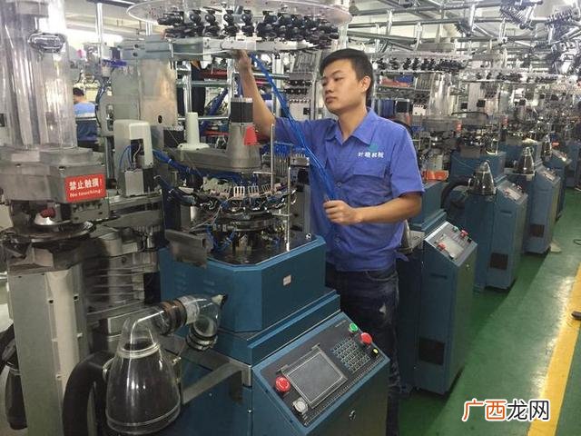 小型的袜子加工机多少钱 小型织袜子机器多少钱一台