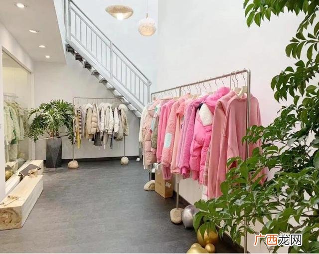 女装服装店装修设计效果图,服装店图片女装真实