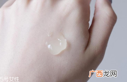 雅顿夜间美白胶囊怎么用？不能半粒用