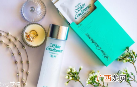 去粉刺的药用化妆水有哪些？奥尔滨健康水热卖40年