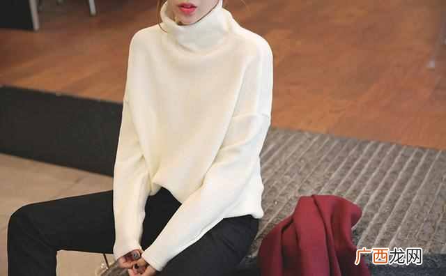 女生军绿色外套怎么搭配围巾（3个搭配技巧让你