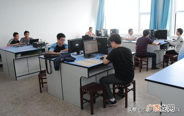 现在男青年学什么技术好,男孩子学什么技术