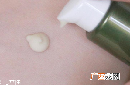悦木之源灵芝精华素与灵芝精华乳有什么区别？