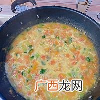 好看又好吃的番茄虾仁疙瘩汤