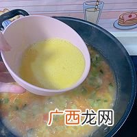 好看又好吃的番茄虾仁疙瘩汤