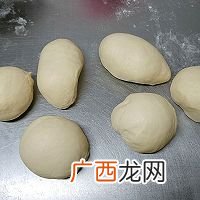 蔓越莓椰蓉花环面包