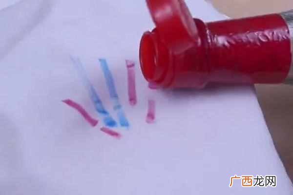 小孩衣服上的水彩笔怎么洗干净（日常生活清洗