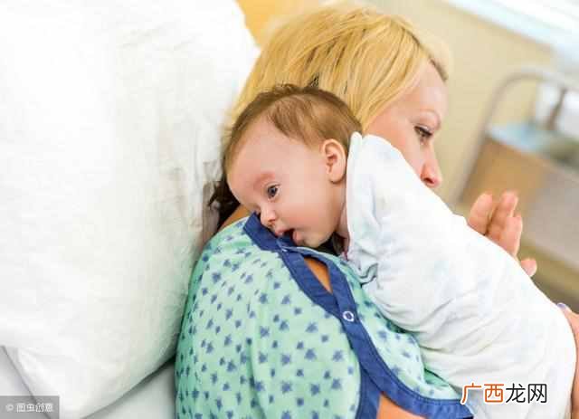 月里宝宝老打嗝怎么办（制止婴儿打嗝6个小妙招