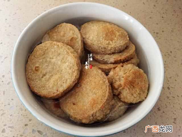 五花肉烧素鸡的做法 家常素鸡怎么烧最好吃