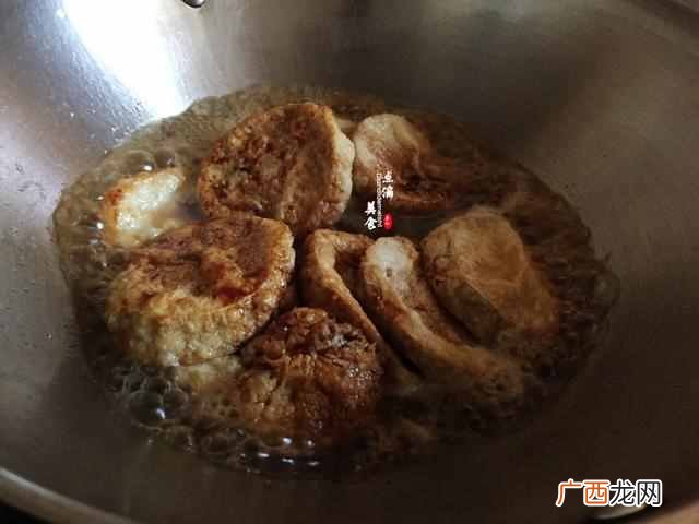 五花肉烧素鸡的做法 家常素鸡怎么烧最好吃