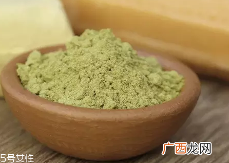 粘土面膜有几种？高岭土是最常见的清洁面膜成分