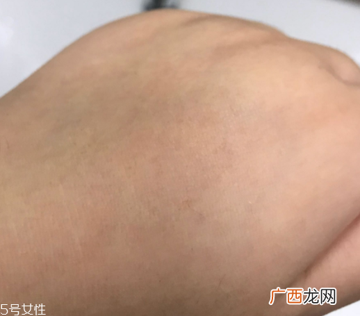海蓝之谜洁面凝露适合敏感肌吗？