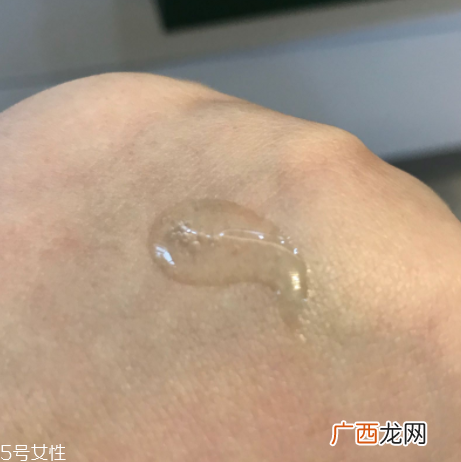 海蓝之谜洁面凝露适合敏感肌吗？