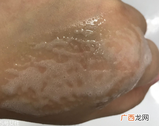 海蓝之谜洁面凝露适合敏感肌吗？