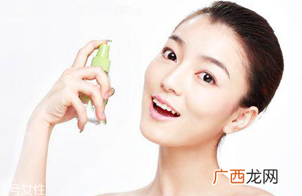 防晒乳和防晒喷雾哪个好 防晒乳和防晒喷雾可搭配使用