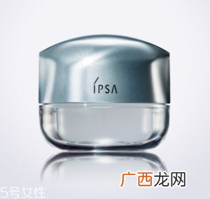 啫喱霜和面霜的区别 啫喱霜适合油性肌肤