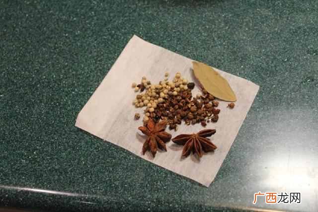 炖牛肉怎么做好吃又嫩（向往的生活3土豆炖牛肉