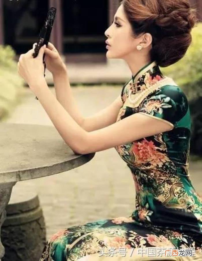 我就喜欢喝茶的女人 一个喜欢喝茶的女人