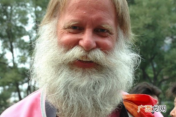 如何照顾失智亲人用爱弥补遗忘的缺口