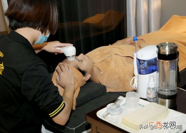 女人学什么技术挣钱多,学什么技术挣两三万女