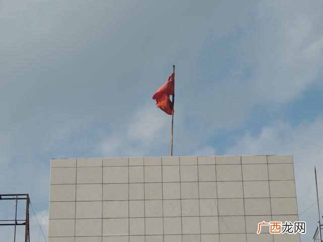 游泳后手蜕皮怎么办（小孩子游泳皮肤会过敏吗