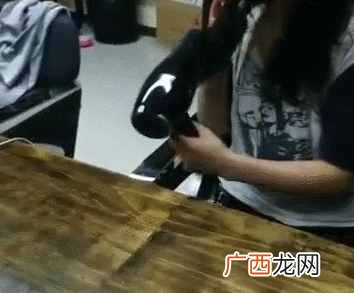 烫发后怎么打理卷发女（卷发如何打理维持卷度