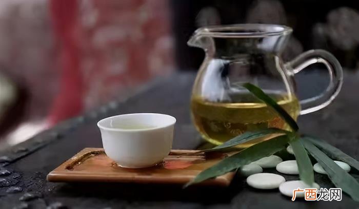 享受生活中片刻的惬意 享受一杯茶的说说